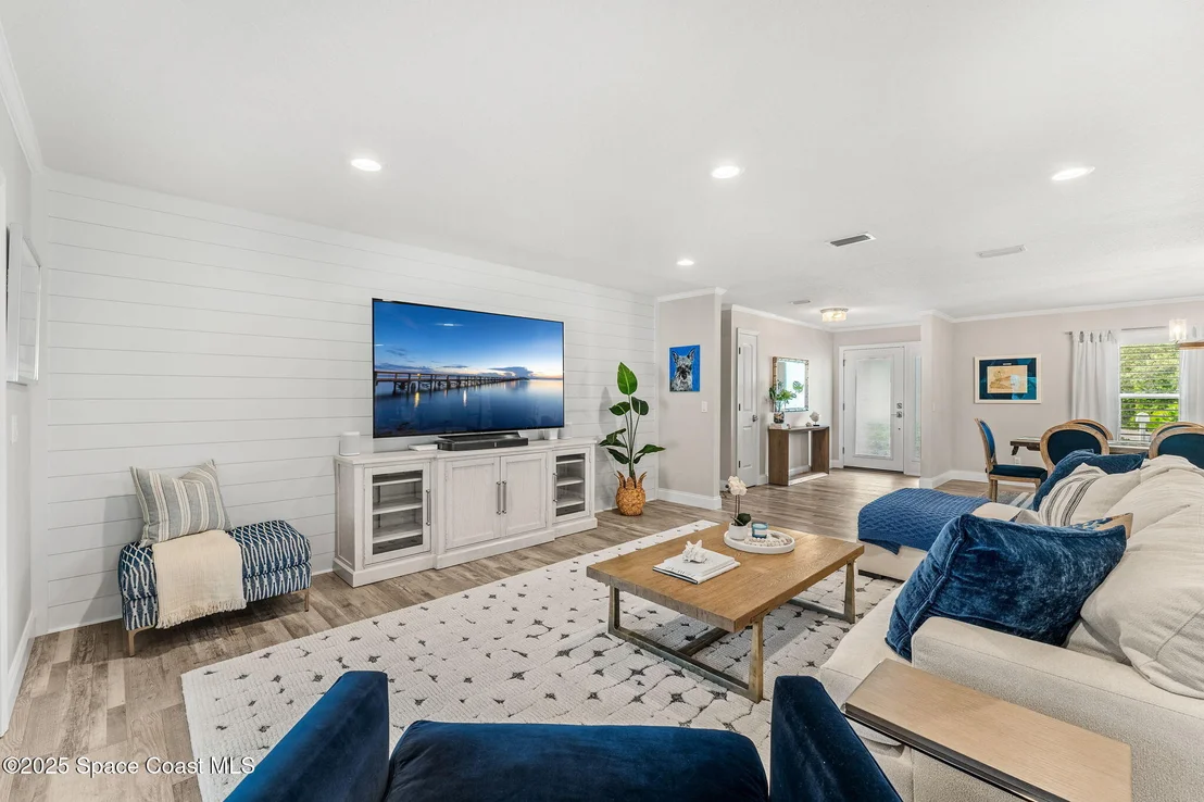 Photo of 565 Solitaire Palm Drive
