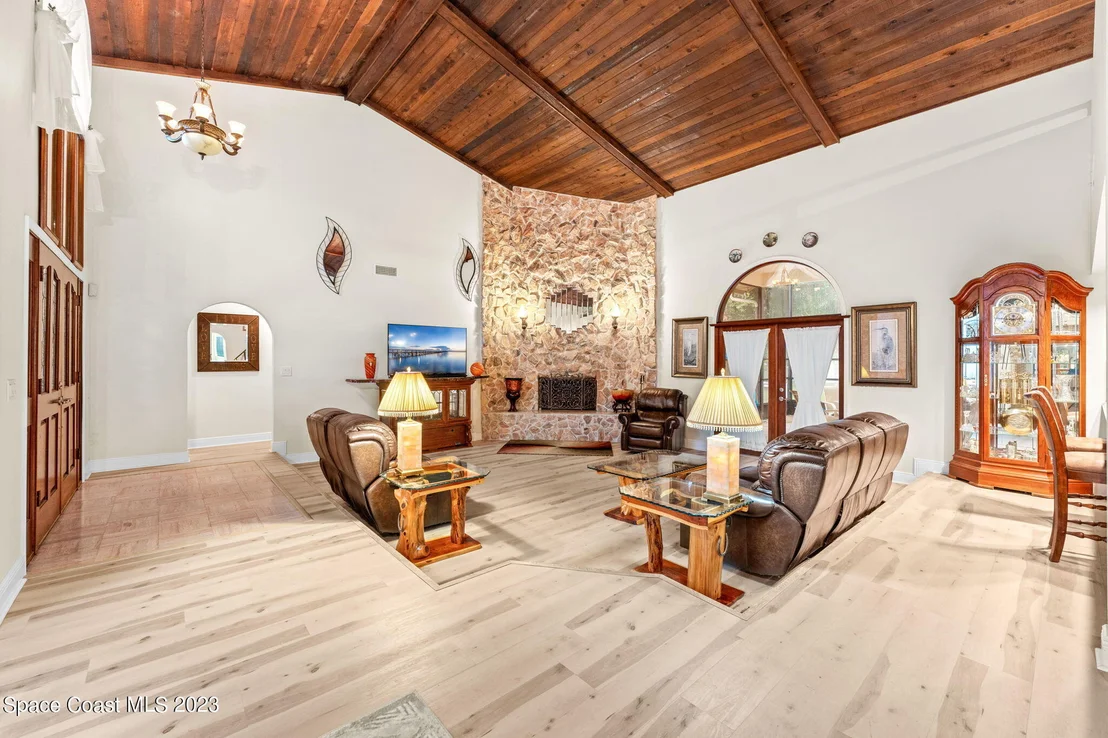 Photo of 2499 Hideaway Lane