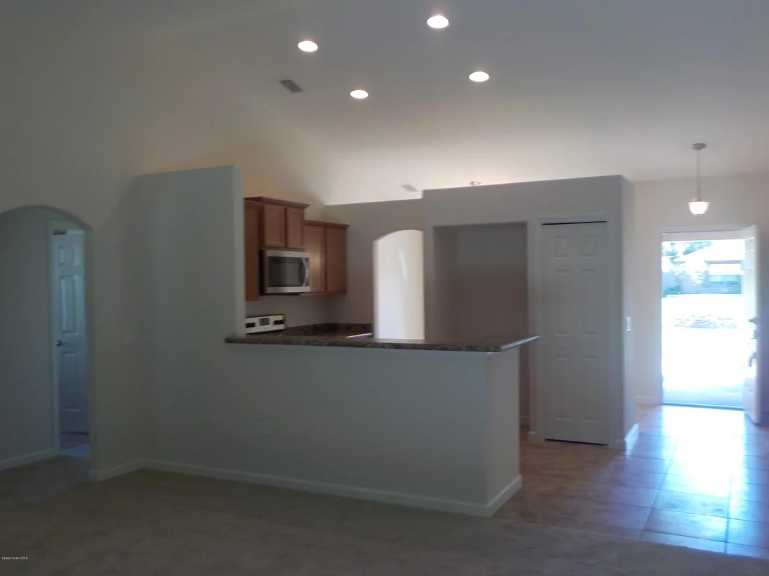 Photo of 6535 Beard Avenue