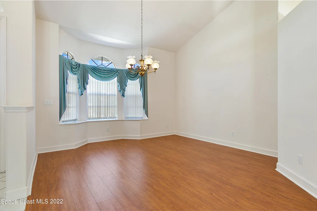 Photo of 974 Wildwood Drive