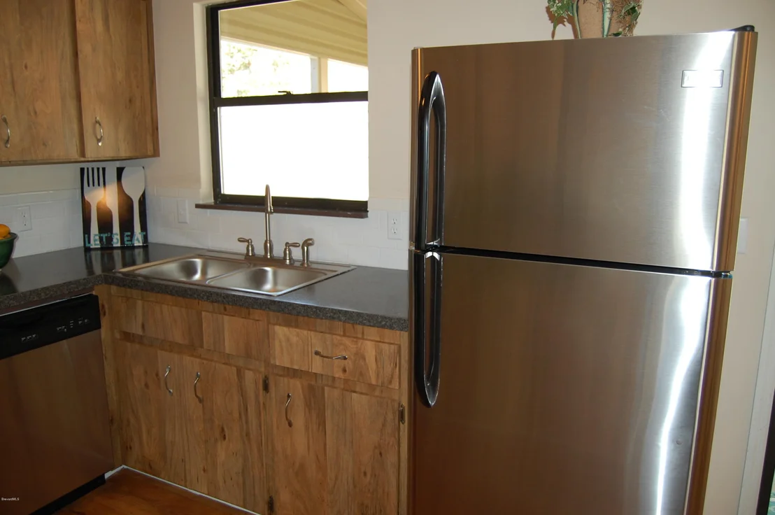 Photo of 6411 Cable Avenue