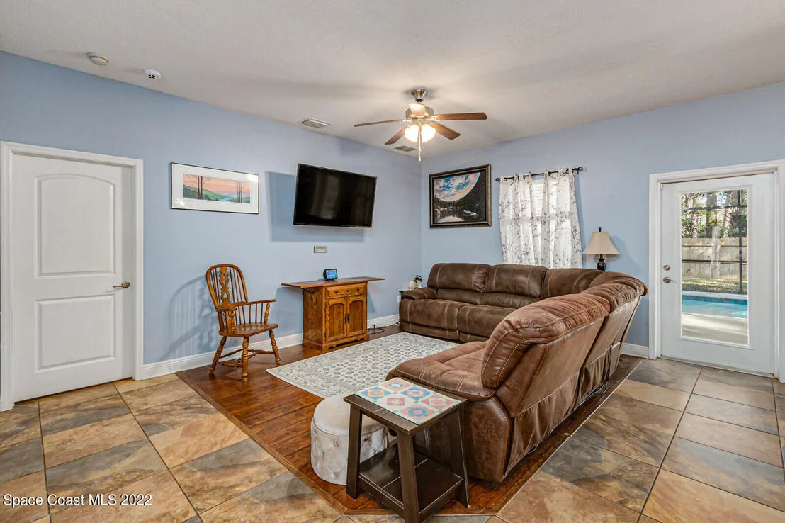 Photo of 2383 Merlin Drive