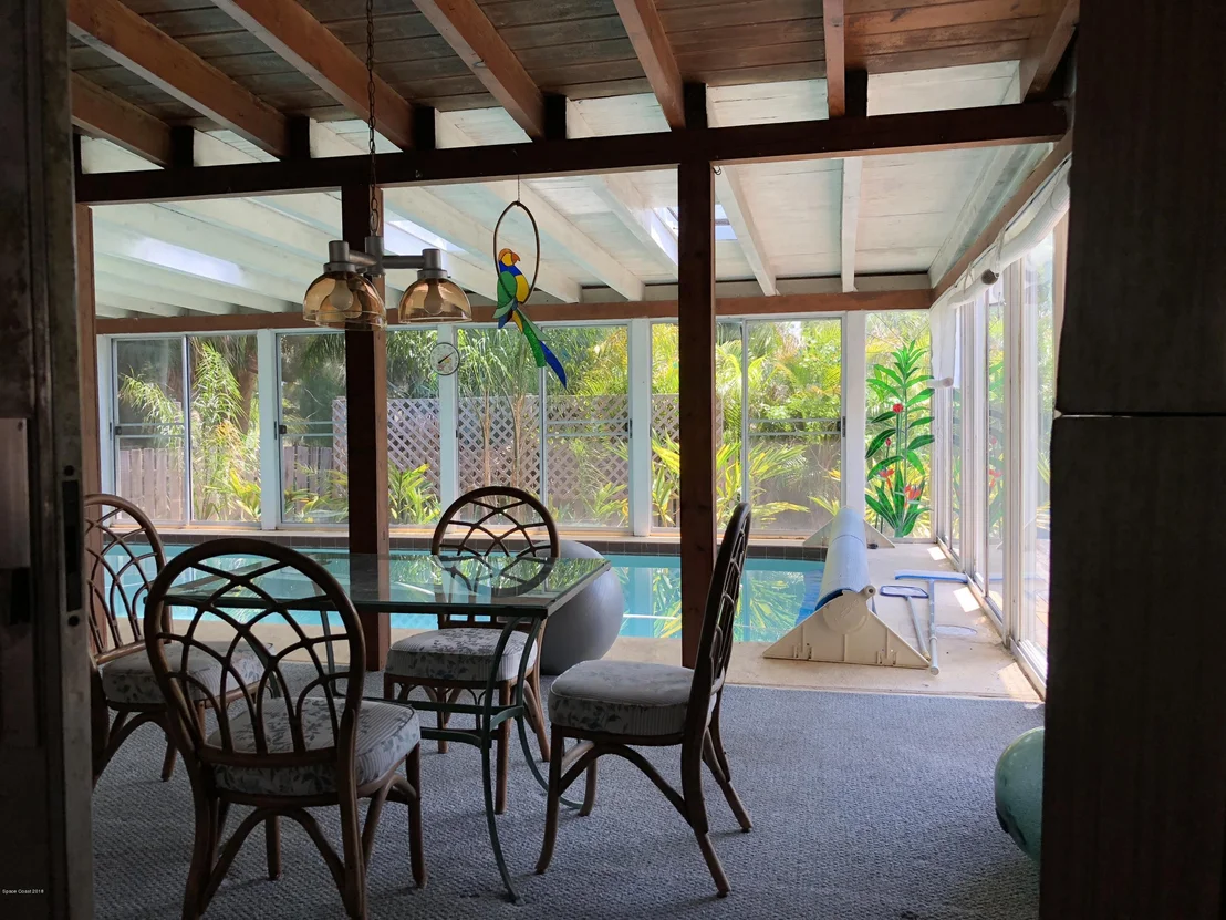 Photo of 409 W Fee Avenue
