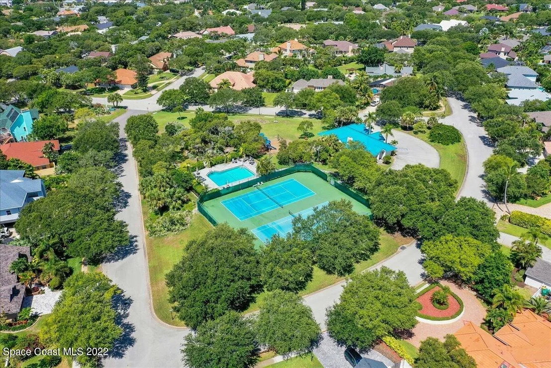 Photo of 233 Peregrine Drive
