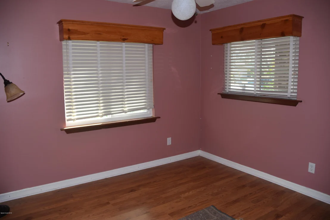Photo of 220 Cocoa Avenue