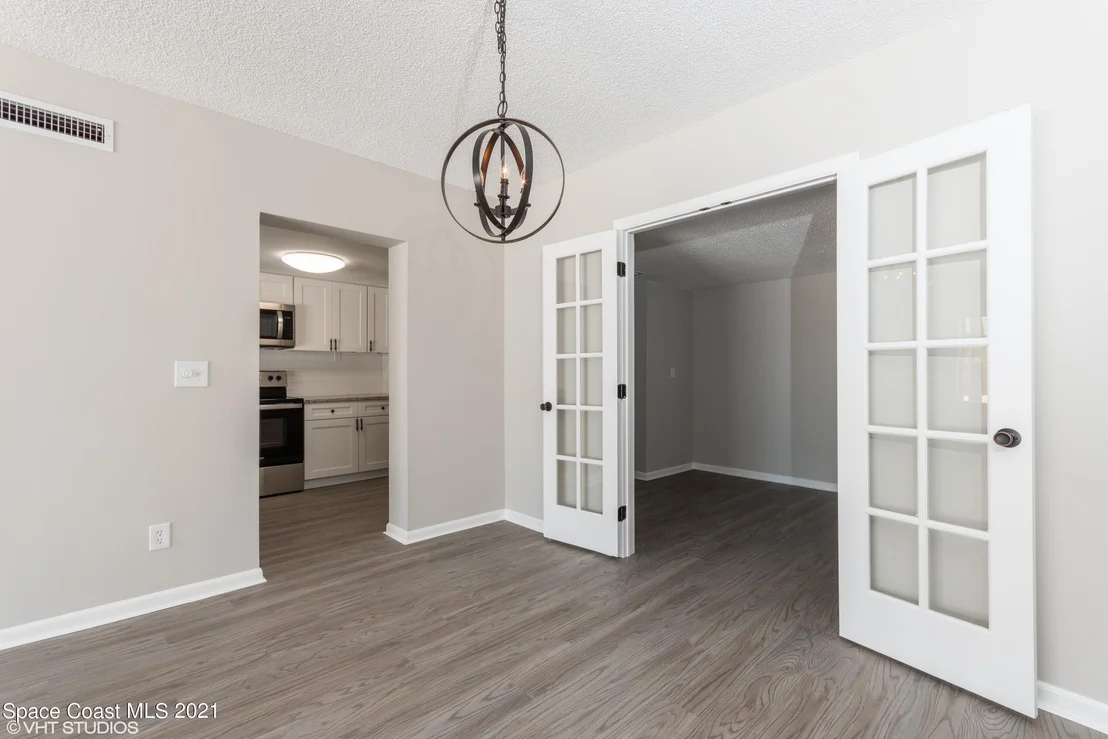 Photo of Unit D1 at 5000 Ocean Beach Boulevard