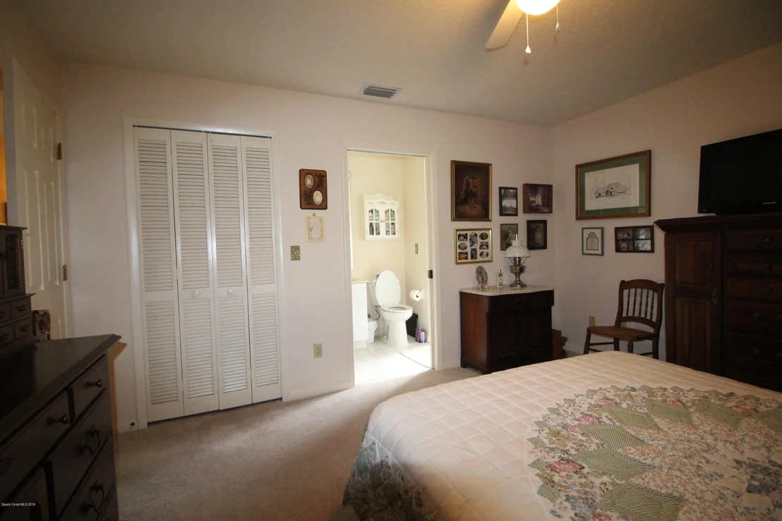 Photo of 1682 Old Glory Boulevard