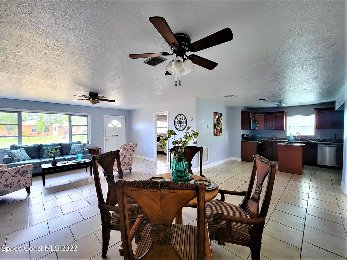 Photo of 2644 Sadler Lane