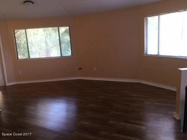 Photo of 6487 Banyan Street