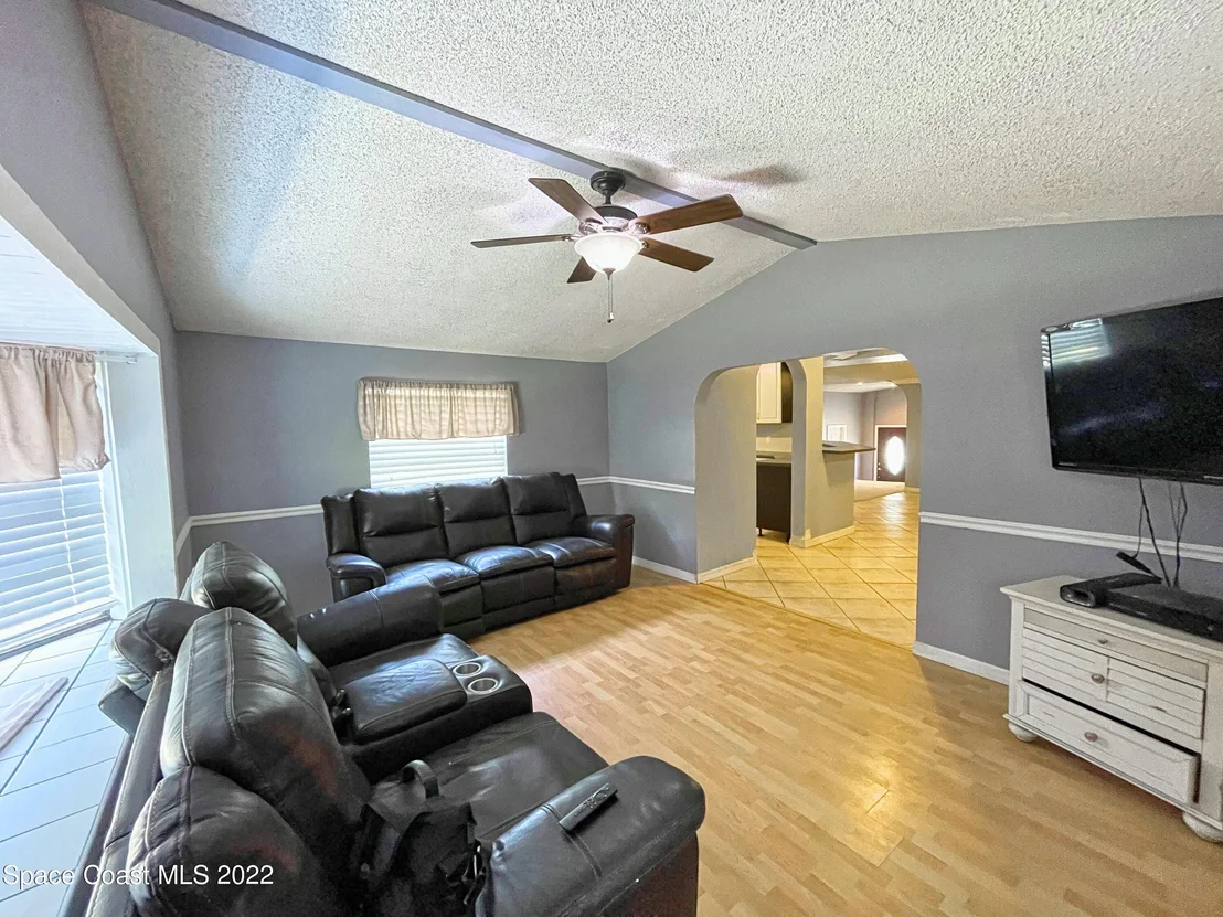 Photo of 1595 Seneca Drive