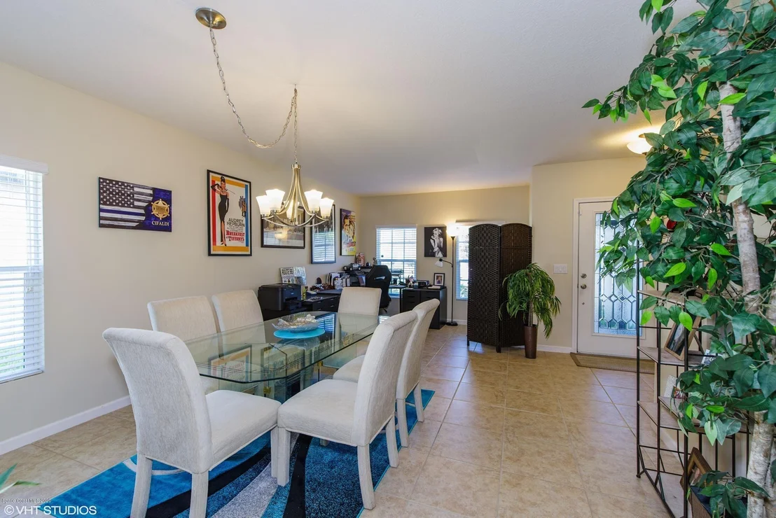 Photo of 520 Trymore Drive SE