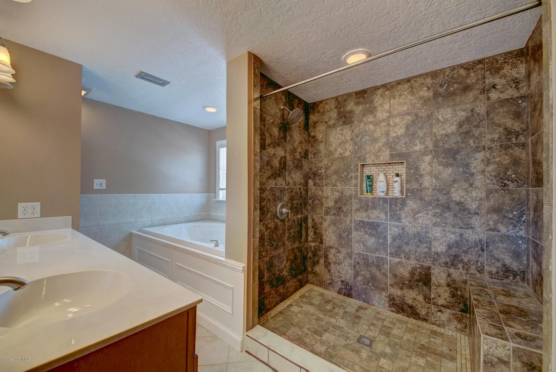 Photo of 4410 LANTERN Drive