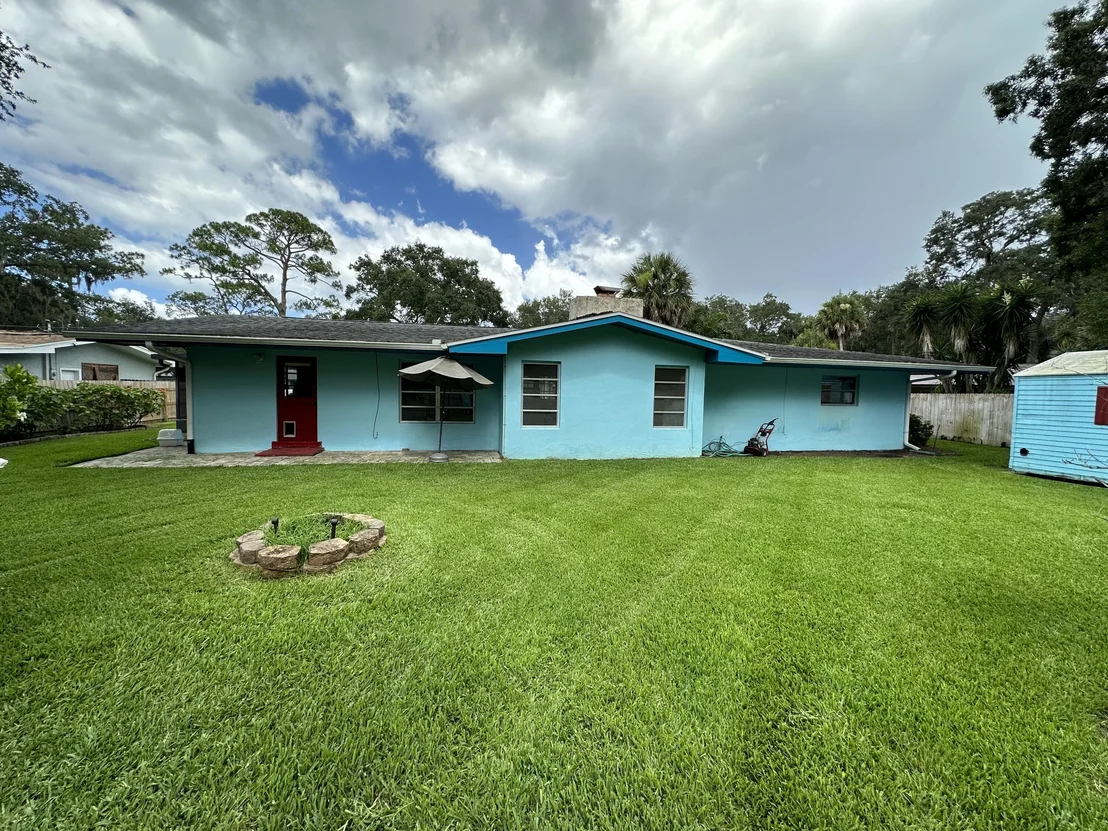 Photo of 319 Meadowood Lane