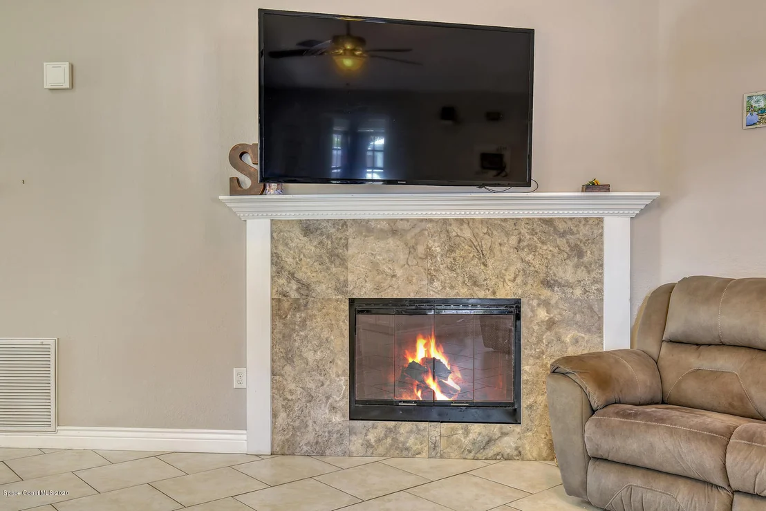 Photo of 1247 Walnut Grove Way