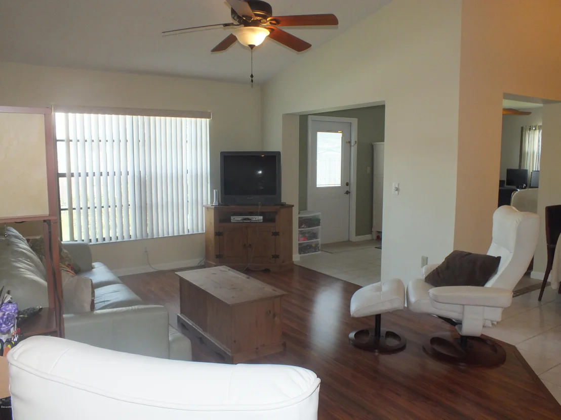 Photo of 880 Yorktowne Drive