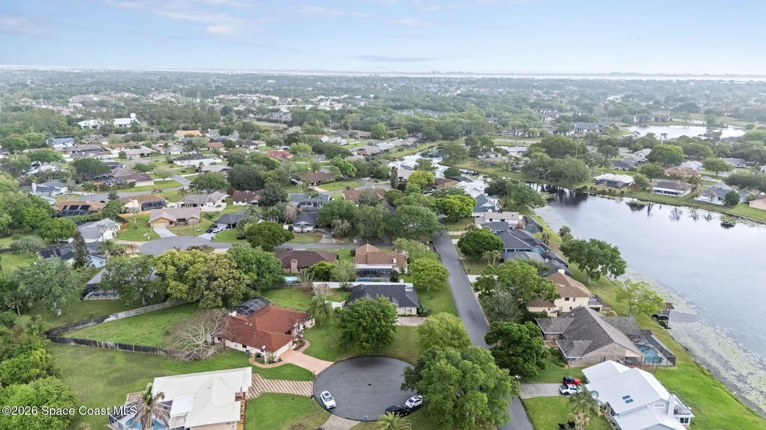 Photo of 432 Crystal Lake Drive
