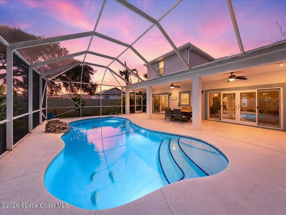 Photo of 195 River Drive