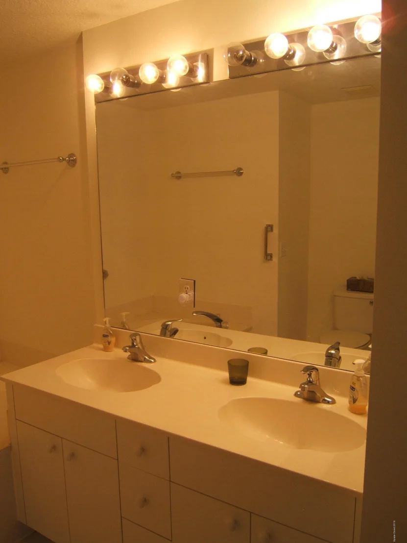 Photo of Unit 403 at 102 Riverside Drive