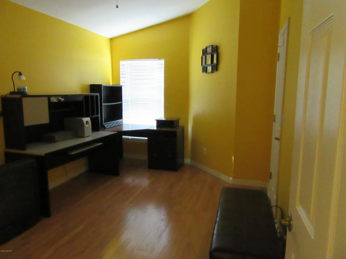 Photo of 1247 Goldenrod Circle NE