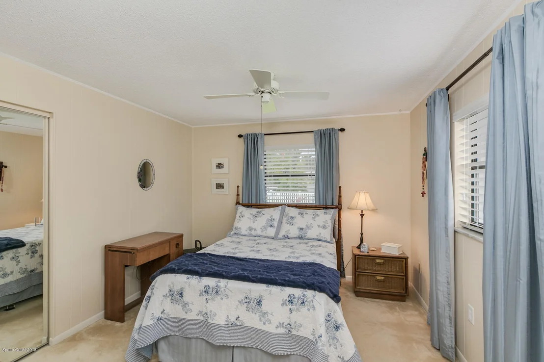 Photo of 449 Thrush Drive