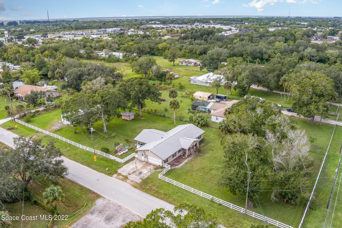 Photo of 2365 Lake Drive
