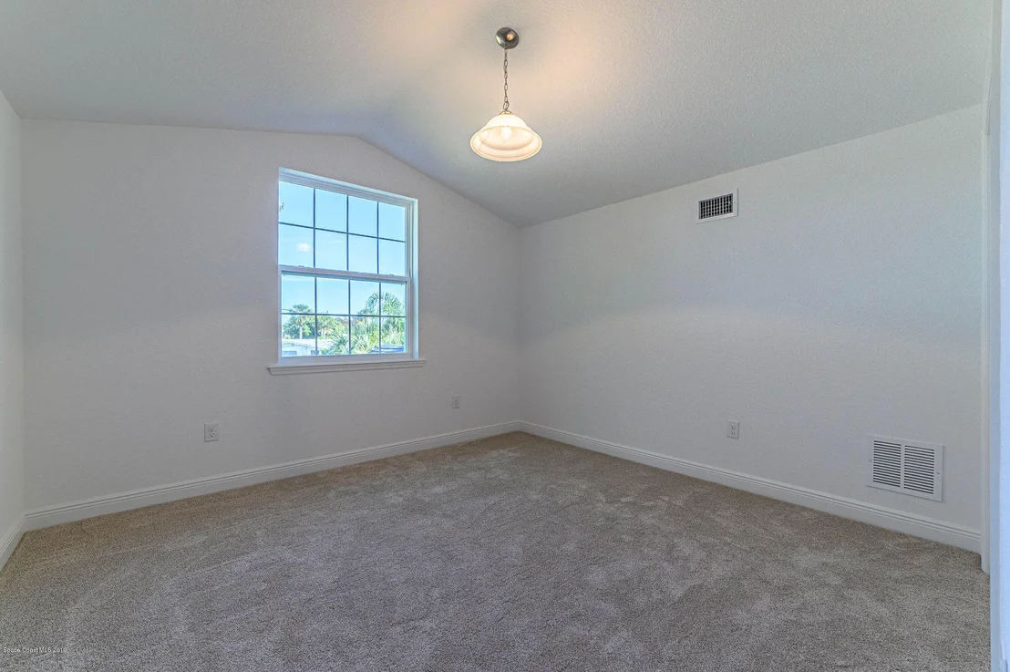 Photo of 435 Crescent Drive