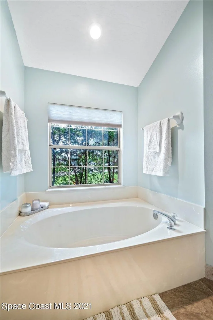 Photo of 772 Lake Drive