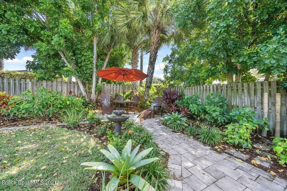 Photo of 585 Bahama Drive