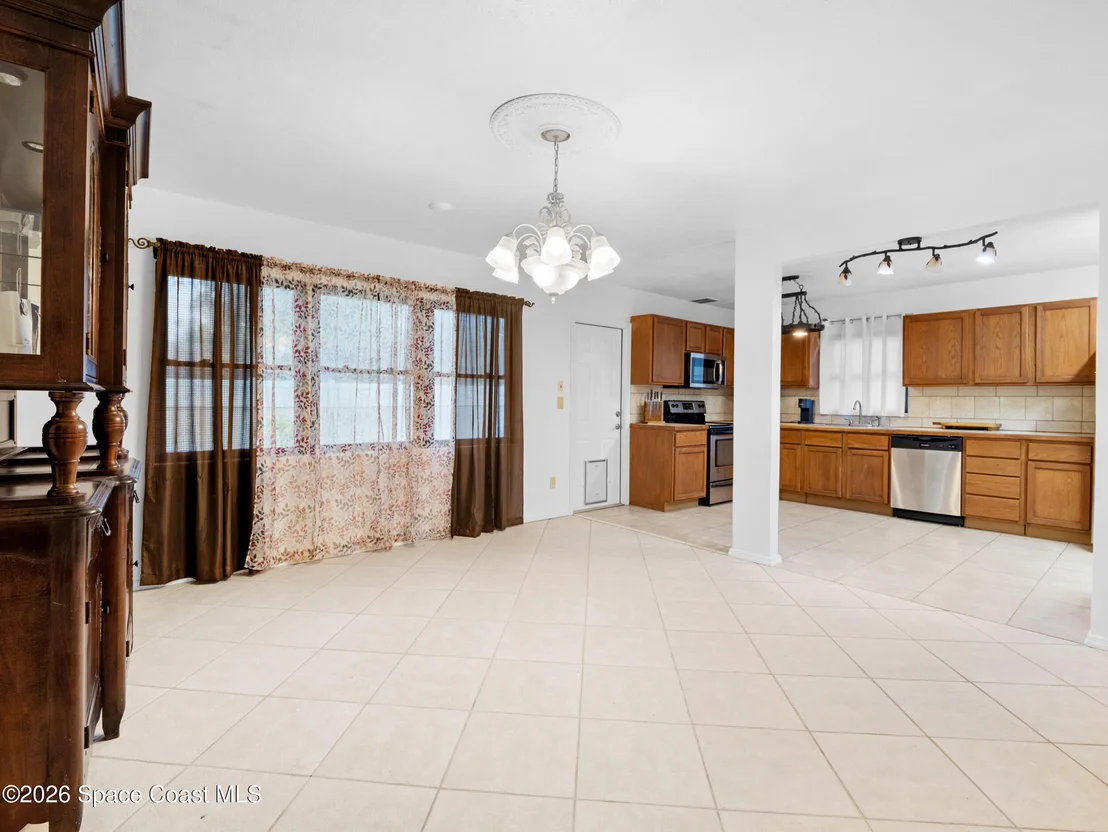 Photo of 1209 Vanderbilt Lane