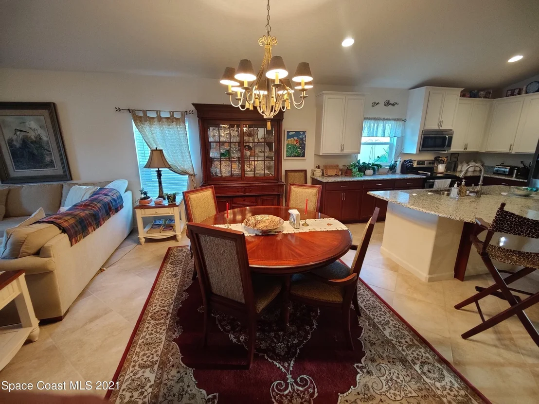 Photo of 571 Trymore Drive SE