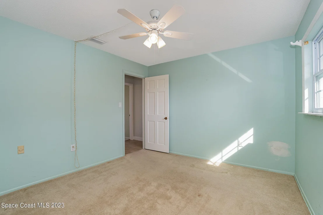 Photo of 472 Carmine Drive