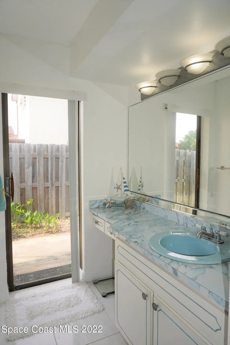 Photo of 710 Hibiscus Drive