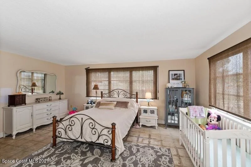 Photo of 805 Canada Street NE