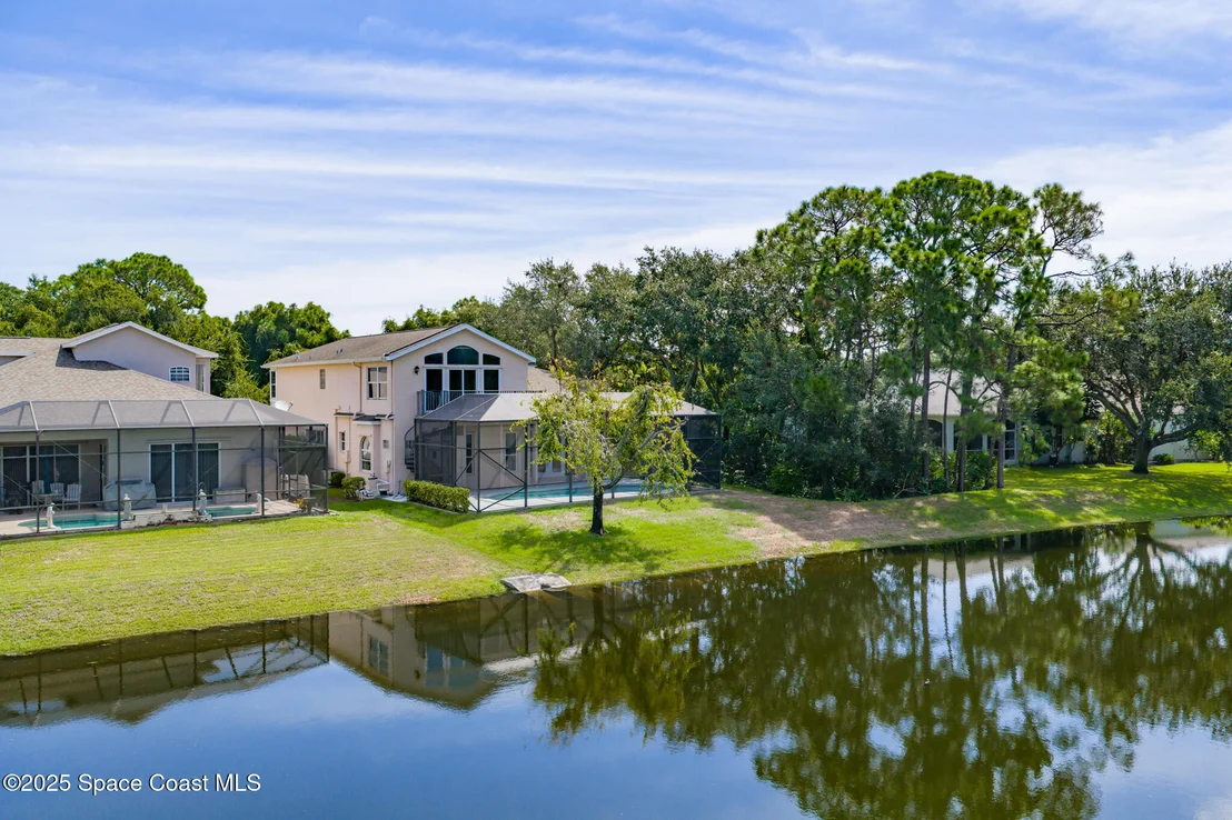Photo of 853 Suntree Woods Drive