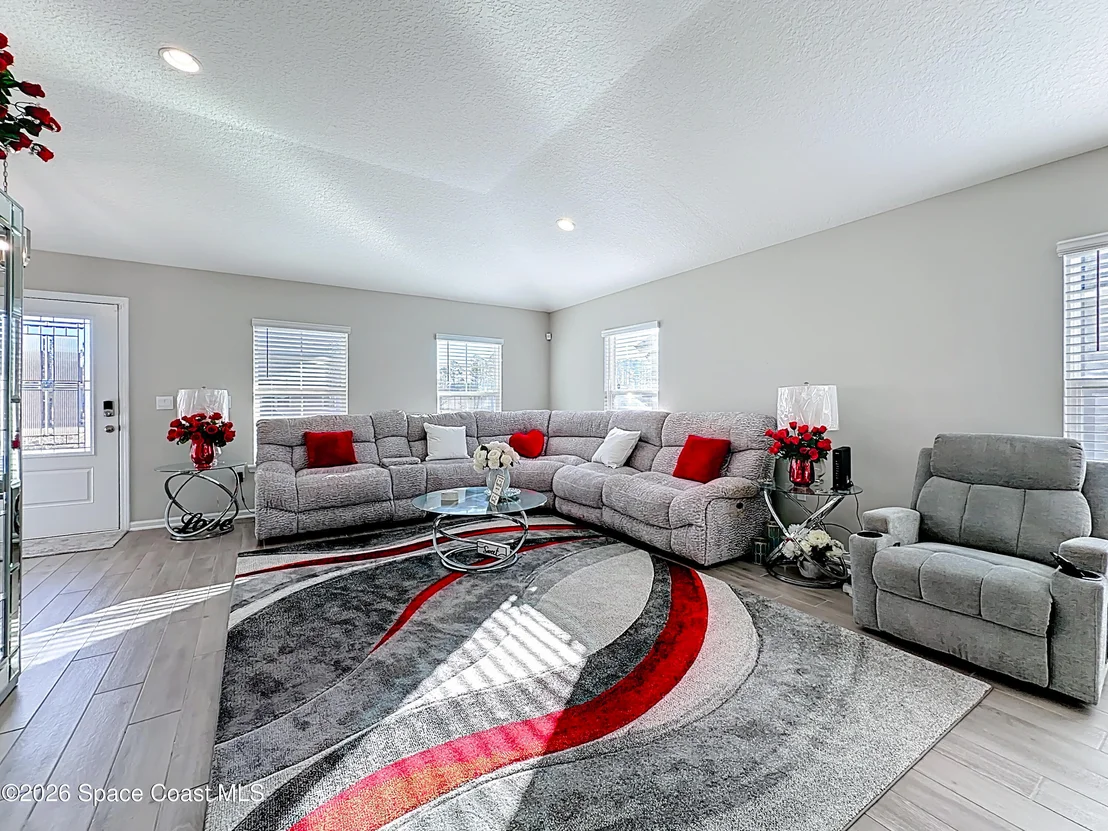 Photo of 65744 Edgewater Drive