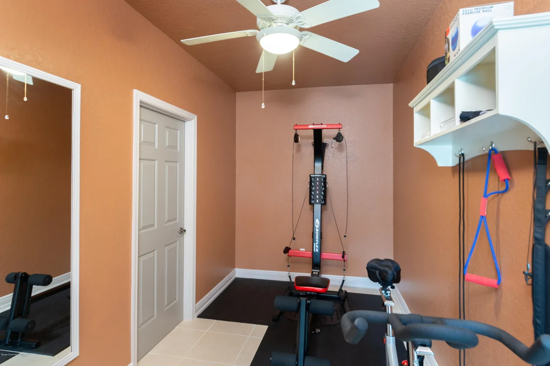 Photo of 6940 Hacienda Drive