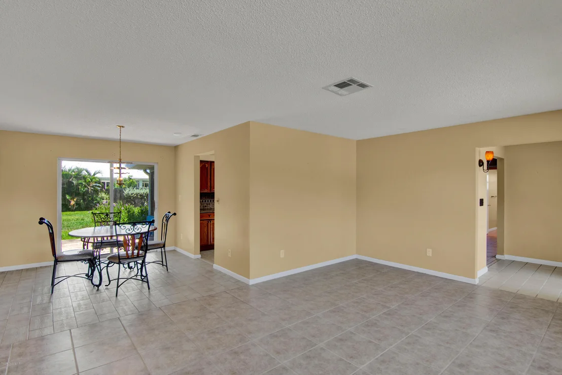 Photo of 210 4th Avenue