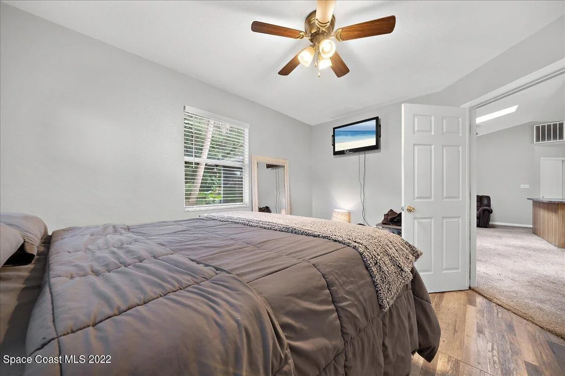 Photo of 6165 Corning Road
