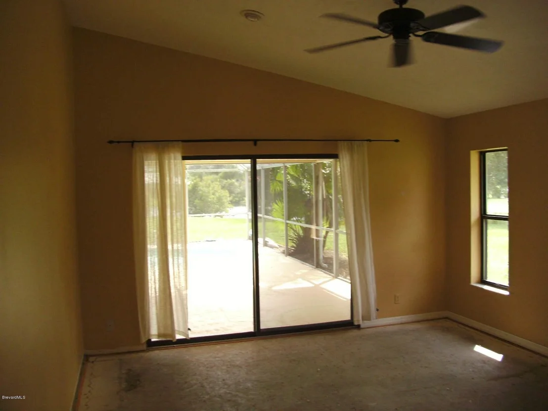 Photo of 544 Deerfield Drive