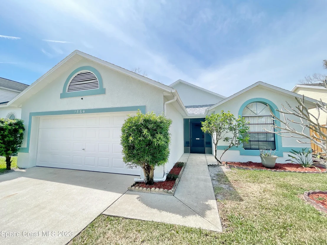 Photo of 1564 Clover Circle