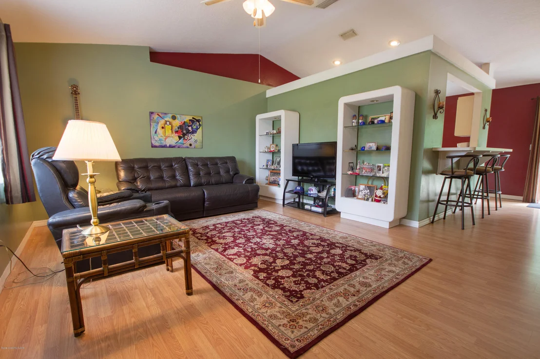 Photo of 6255 Ainsworth Road
