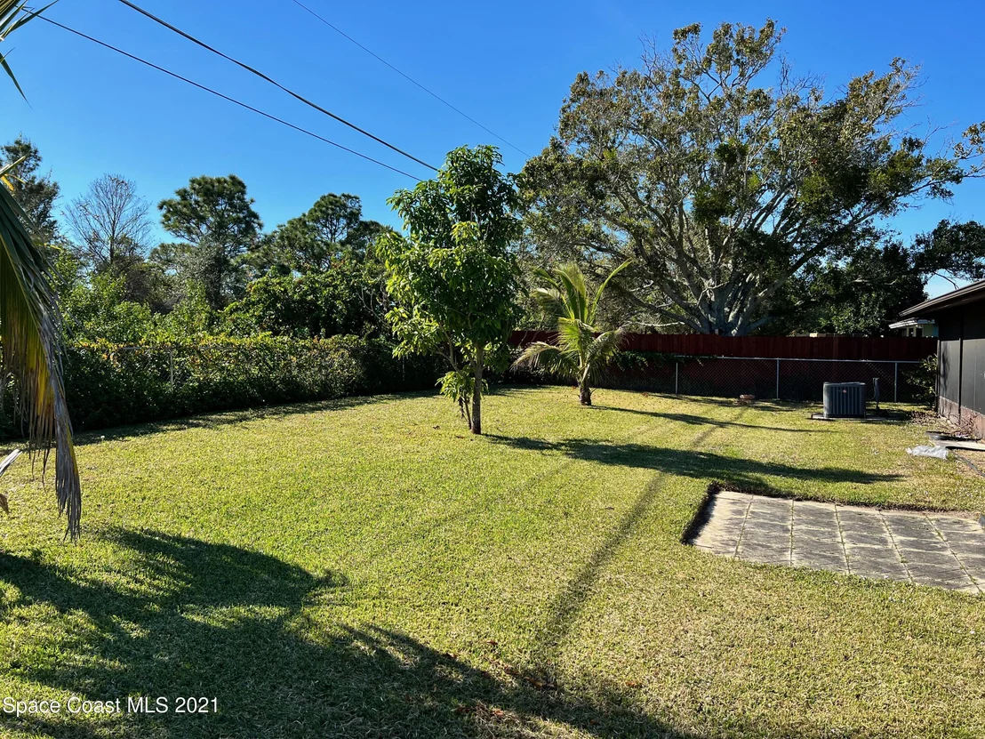 Photo of 2796 Rodeo Drive NE