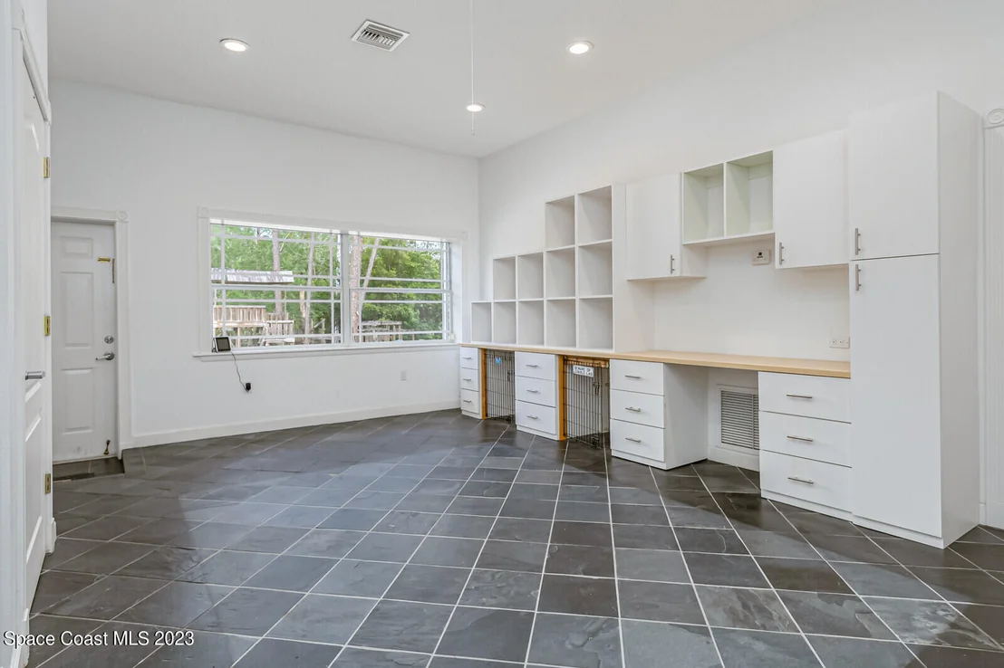 Photo of 2880 Grant Road