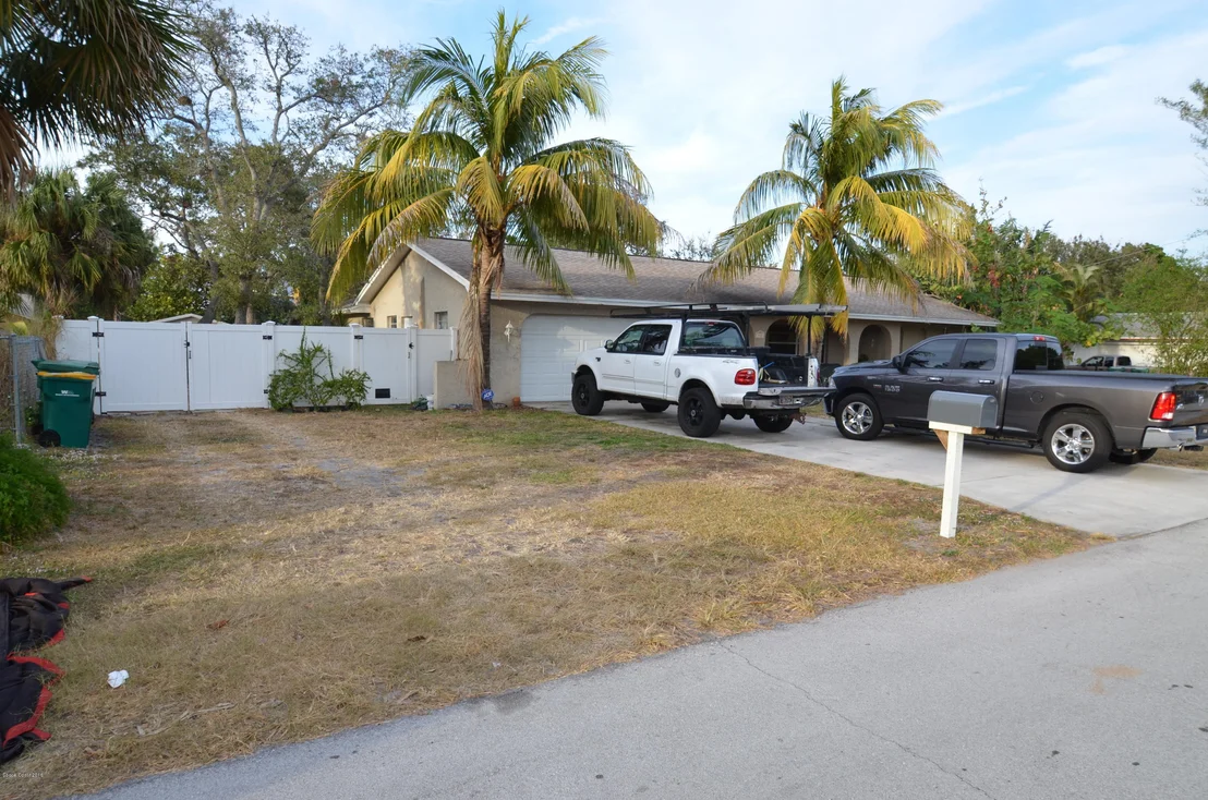 Photo of 440 1st Avenue
