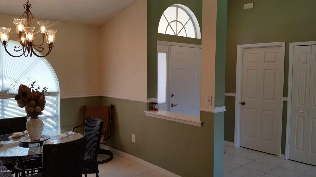Photo of 2141 Lansing Street