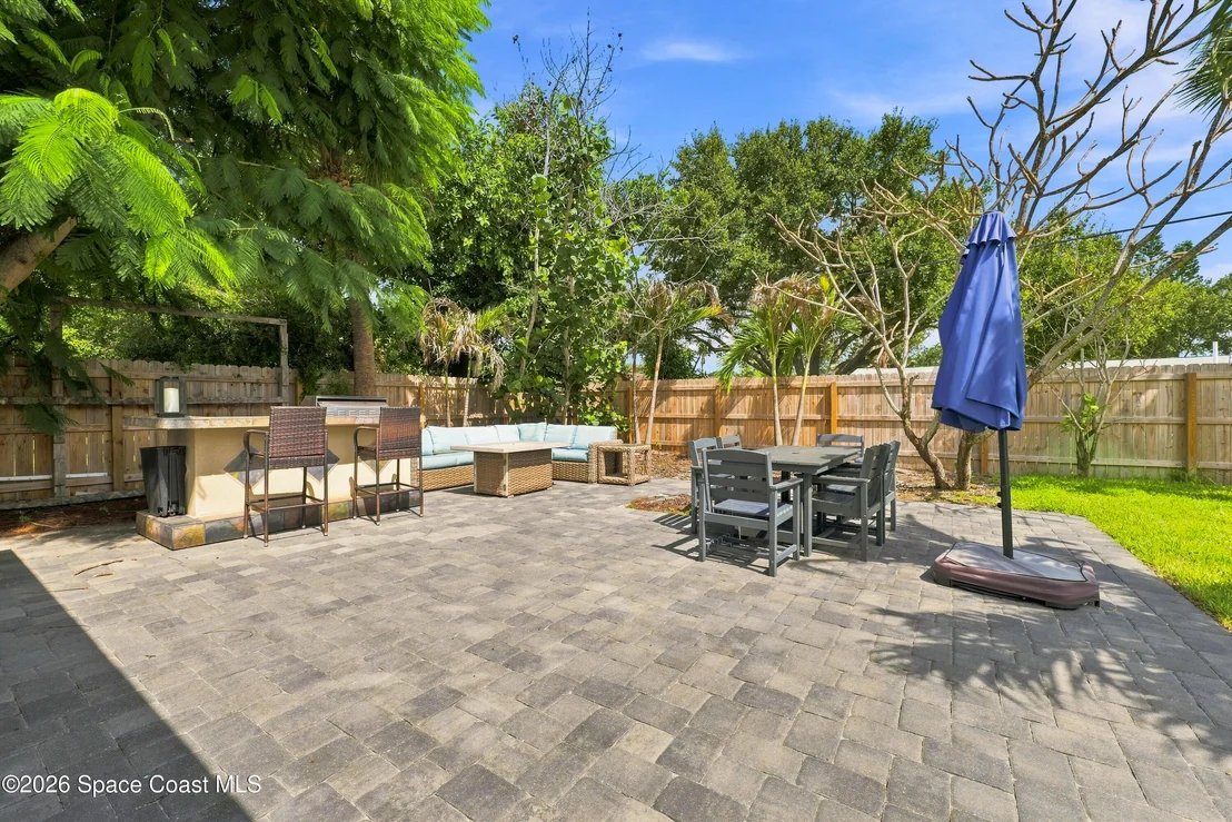 Photo of 110 W Pasco Lane S