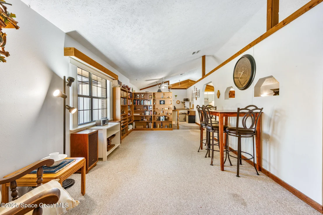 Photo of 1007 Pineapple Avenue NE