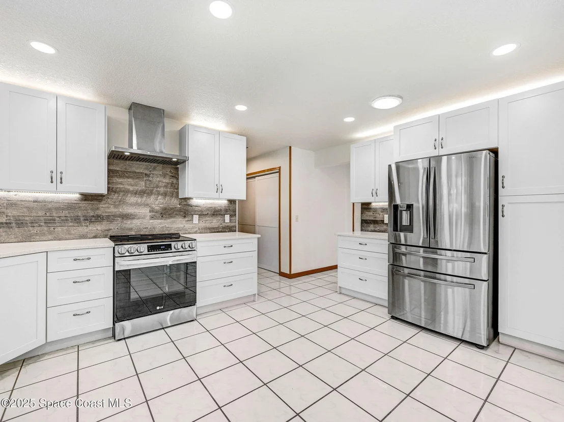 Photo of 6570 Whispering Pines Lane
