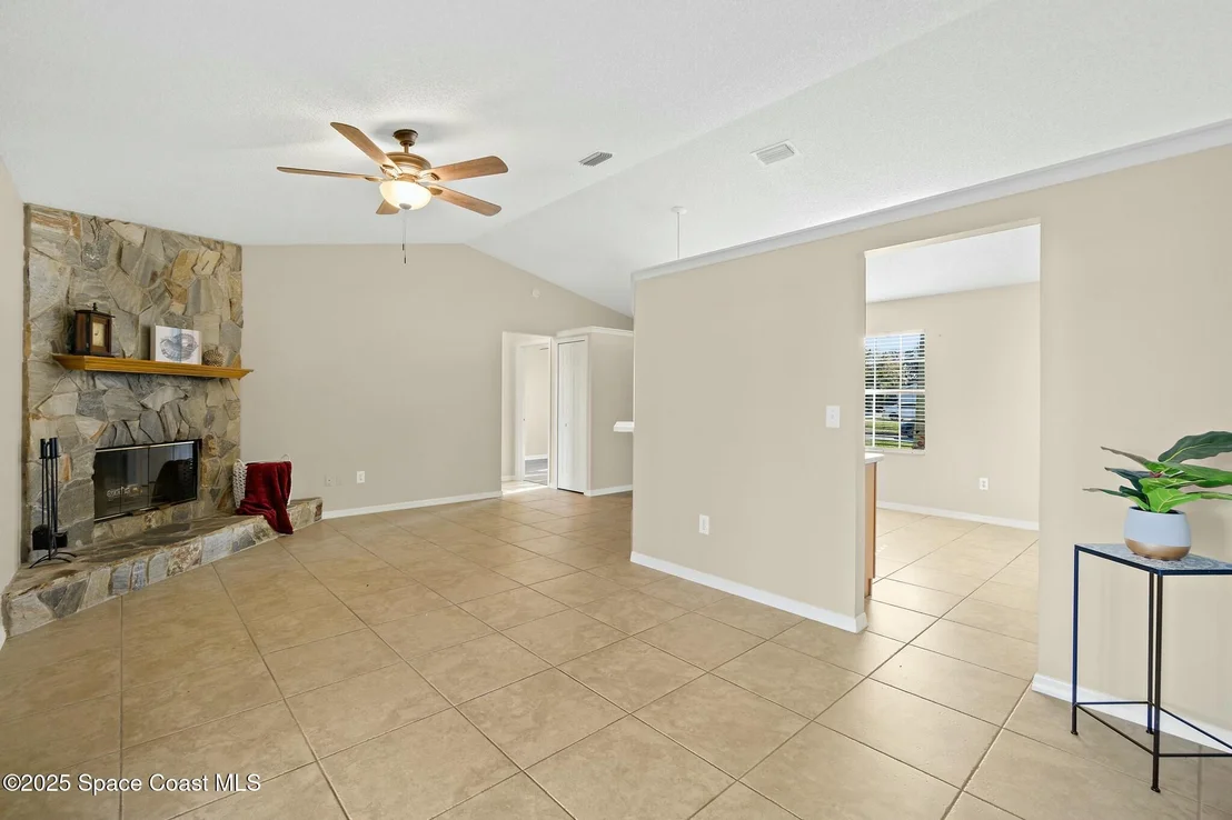 Photo of 6996 Hammock Lakes Drive