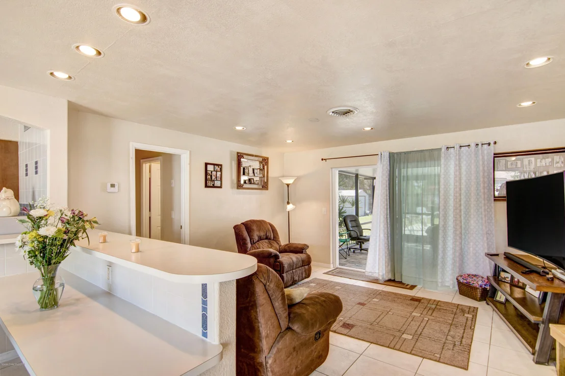 Photo of 995 Miracle Way